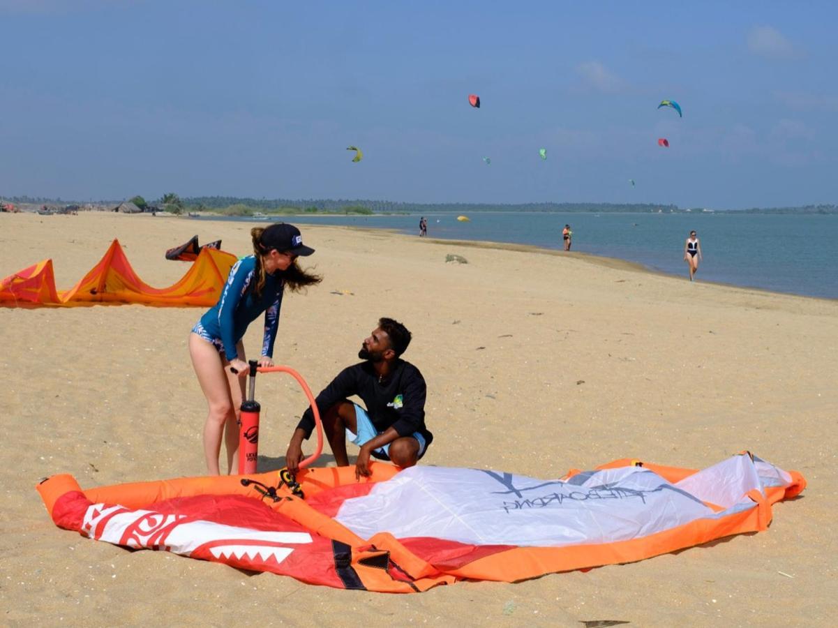Red Coral Kitesurfing Resort Калпития Екстериор снимка