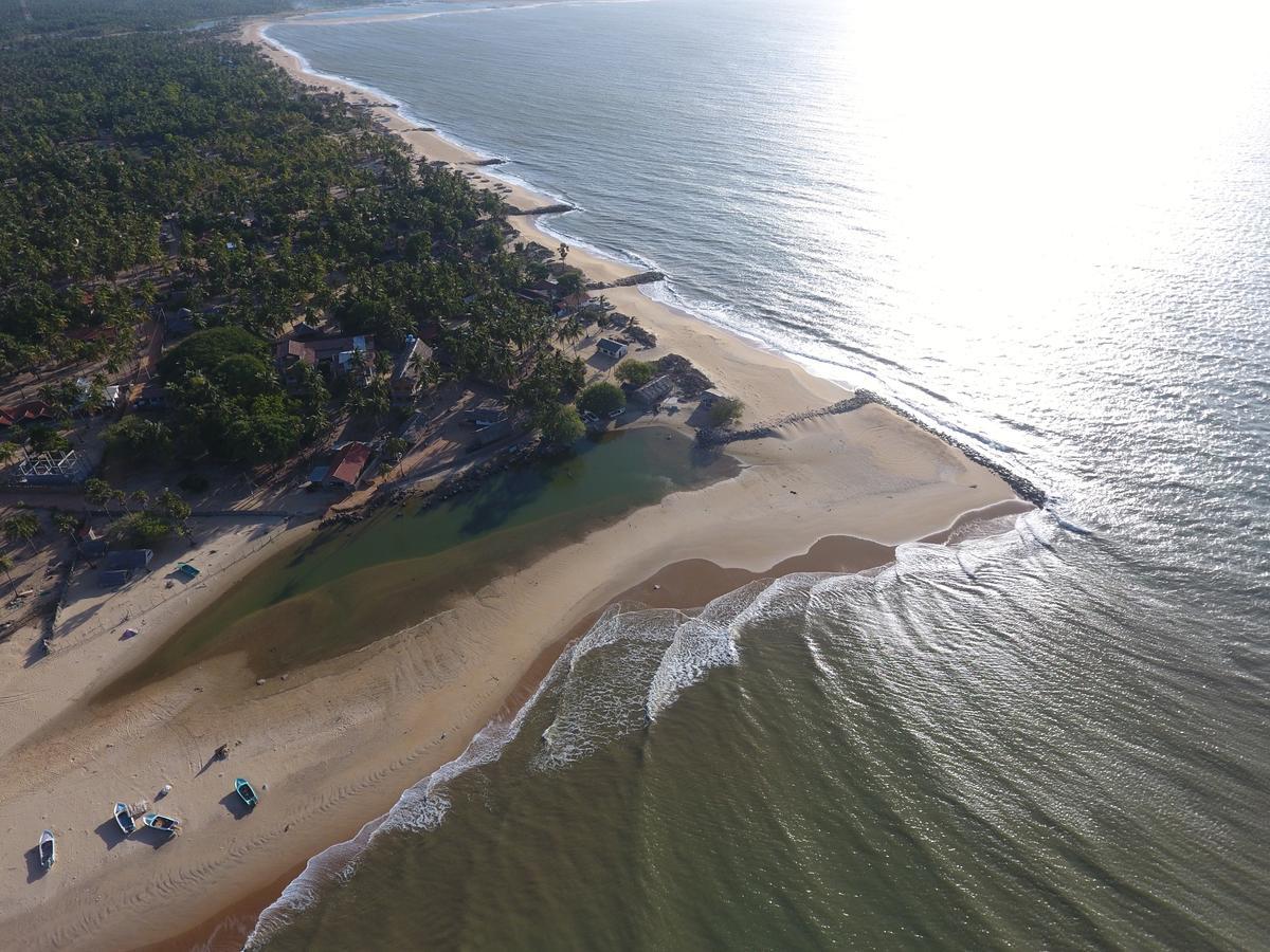 Red Coral Kitesurfing Resort Калпития Екстериор снимка